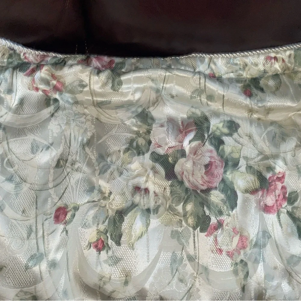 2 Burlington Home Rose Floral Damask King Size Shabby Chic Cottage Pillow Shams